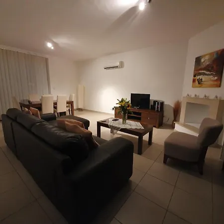 You And Your Family Will Love This 5 Star With Private Pool, Paphos 1417 Villa Neo Chorio